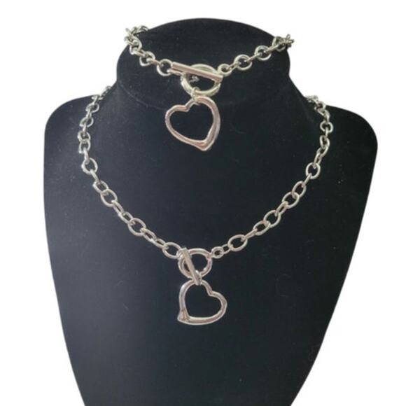 Jewelry - Silver tone heart toggle chain necklace and bracelet set